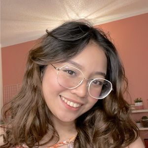 Meet your Posher, Daina